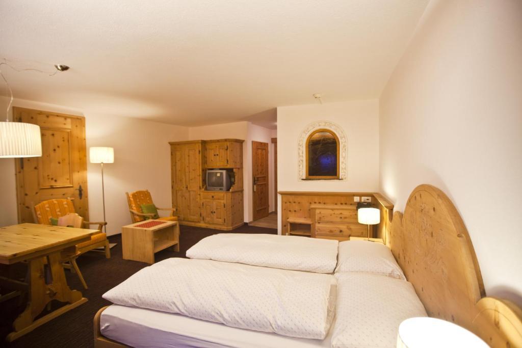 Hotel Seraina Sils Maria Rum bild
